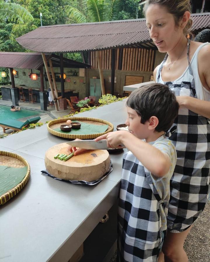 ホテル Bintang Munduk エクステリア 写真