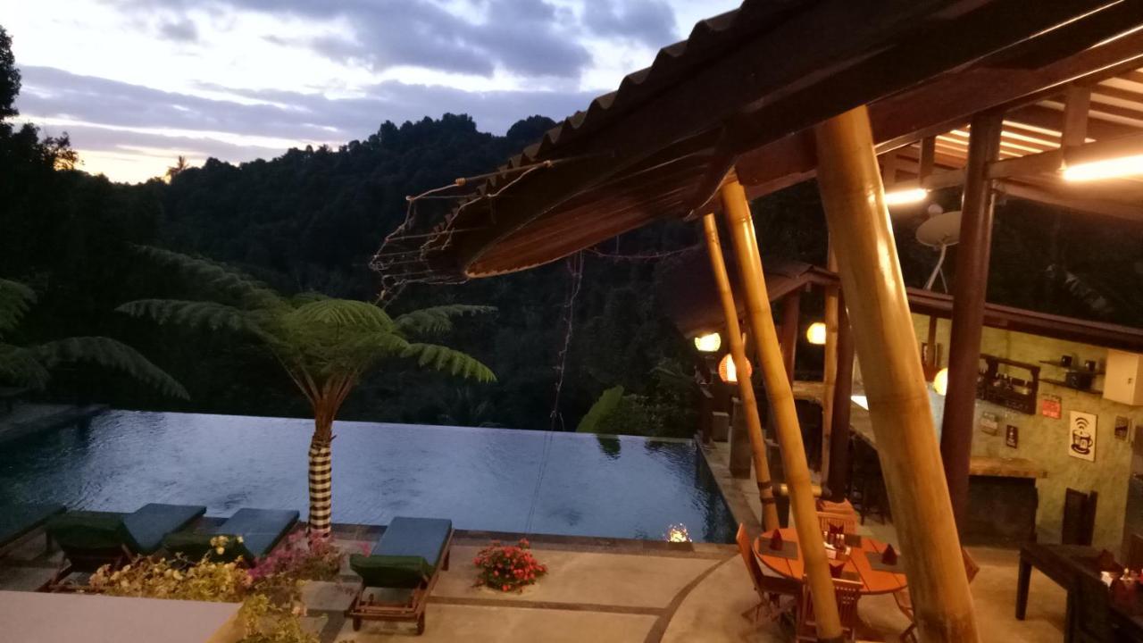 ホテル Bintang Munduk エクステリア 写真