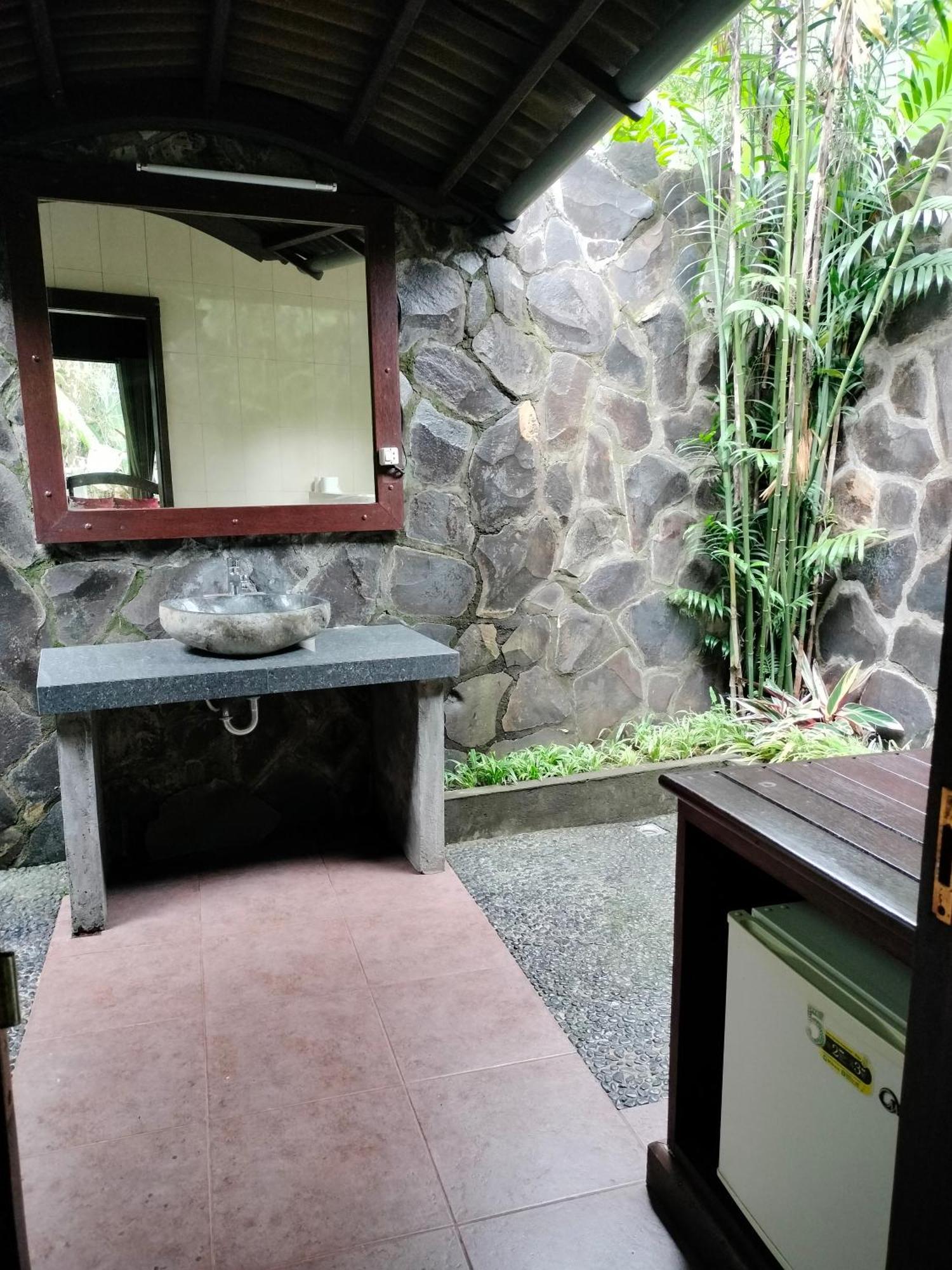 ホテル Bintang Munduk エクステリア 写真